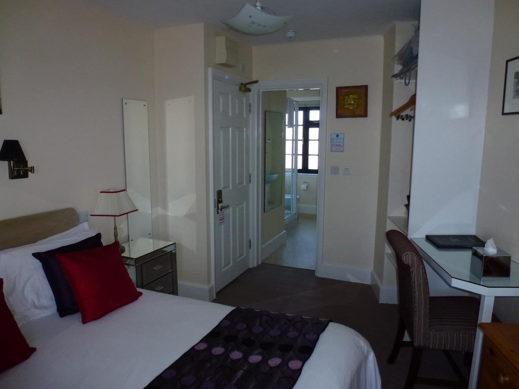 Royal Hotel (Adults Only) Истборн Екстериор снимка