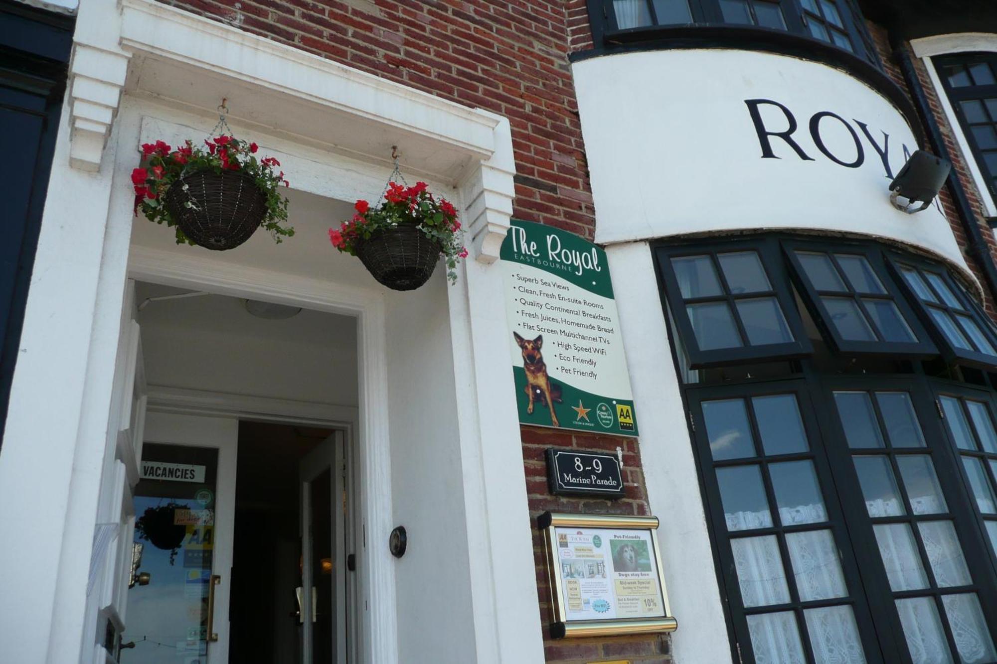 Royal Hotel (Adults Only) Истборн Екстериор снимка