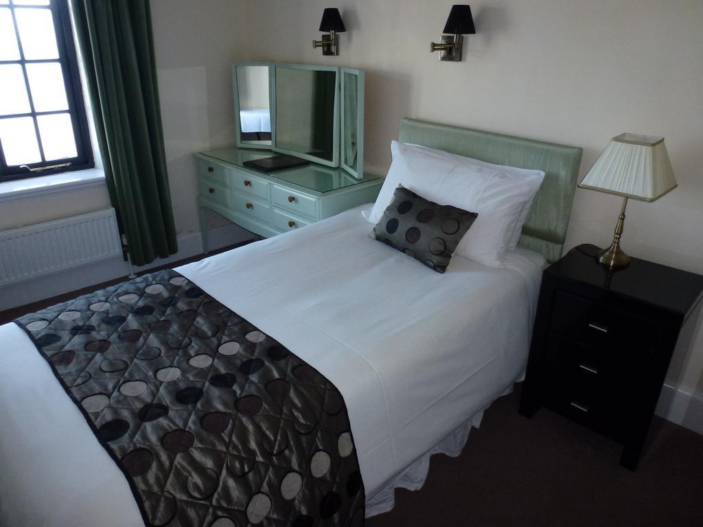 Royal Hotel (Adults Only) Истборн Екстериор снимка