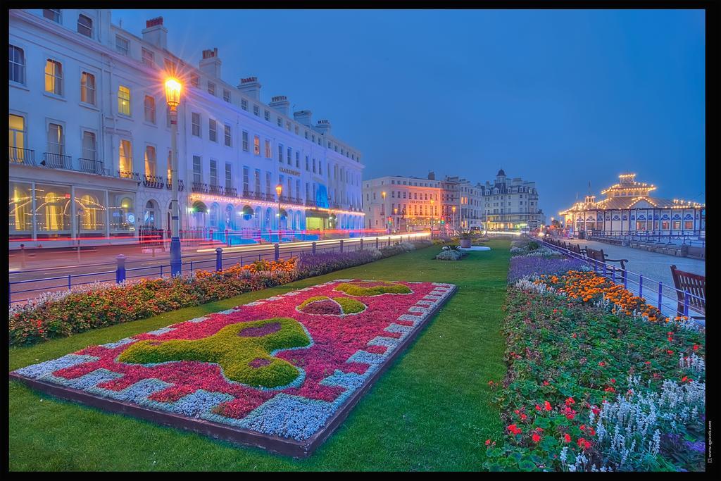 Royal Hotel (Adults Only) Истборн Екстериор снимка
