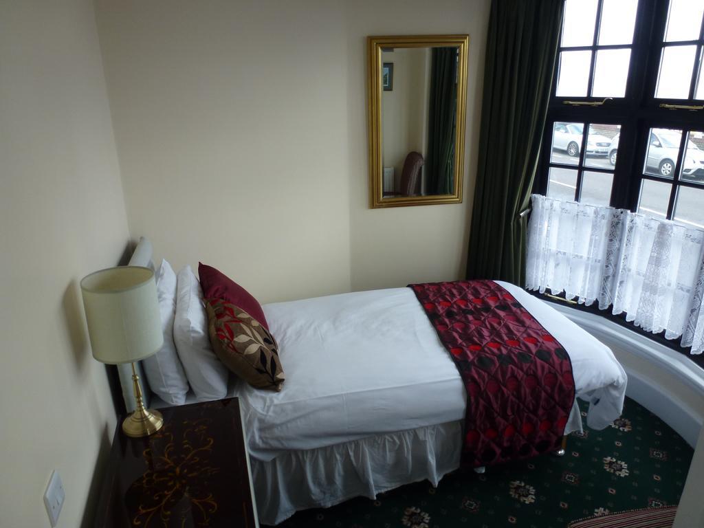 Royal Hotel (Adults Only) Истборн Екстериор снимка