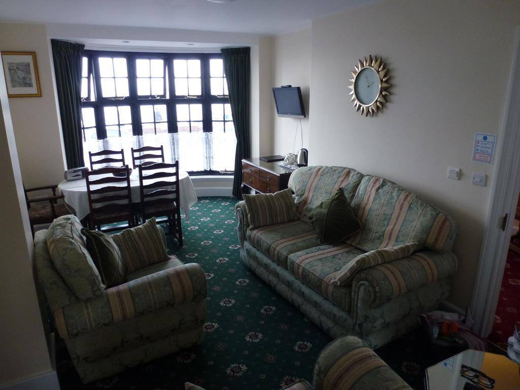 Royal Hotel (Adults Only) Истборн Екстериор снимка