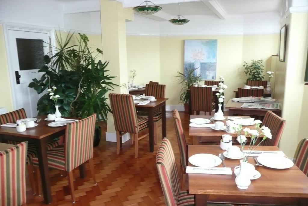 Royal Hotel (Adults Only) Истборн Екстериор снимка
